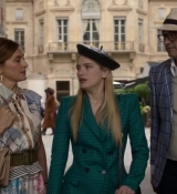Emily_in_Paris_S02E05_WEBRip_x264-ION10_1287.jpg