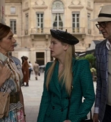 Emily_in_Paris_S02E05_WEBRip_x264-ION10_1288.jpg