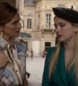 Emily_in_Paris_S02E05_WEBRip_x264-ION10_1297.jpg