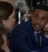Emily_in_Paris_S02E05_WEBRip_x264-ION10_1365.jpg