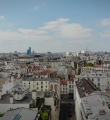 Emily_in_Paris_S02E05_WEBRip_x264-ION10_1463.jpg