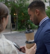 Emily_in_Paris_S02E05_WEBRip_x264-ION10_1549.jpg