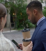 Emily_in_Paris_S02E05_WEBRip_x264-ION10_1550.jpg