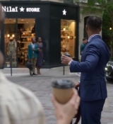 Emily_in_Paris_S02E05_WEBRip_x264-ION10_1566.jpg