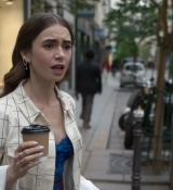 Emily_in_Paris_S02E05_WEBRip_x264-ION10_1580.jpg