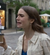 Emily_in_Paris_S02E05_WEBRip_x264-ION10_1587.jpg