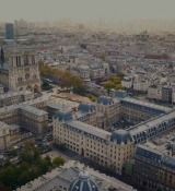 Emily_in_Paris_S02E05_WEBRip_x264-ION10_1596.jpg