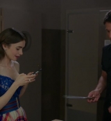 Emily_in_Paris_S02E05_WEBRip_x264-ION10_1643.jpg