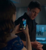 Emily_in_Paris_S02E05_WEBRip_x264-ION10_1673.jpg