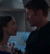Emily_in_Paris_S02E05_WEBRip_x264-ION10_1696.jpg