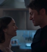 Emily_in_Paris_S02E05_WEBRip_x264-ION10_1702.jpg