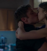 Emily_in_Paris_S02E05_WEBRip_x264-ION10_1730.jpg