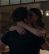 Emily_in_Paris_S02E05_WEBRip_x264-ION10_1732.jpg