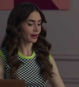Emily_in_Paris_S02E05_WEBRip_x264-ION10_1863.jpg