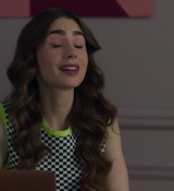 Emily_in_Paris_S02E05_WEBRip_x264-ION10_1902.jpg