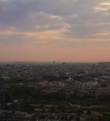 Emily_in_Paris_S02E05_WEBRip_x264-ION10_1962.jpg