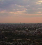 Emily_in_Paris_S02E05_WEBRip_x264-ION10_1963.jpg