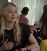 Emily_in_Paris_S02E05_WEBRip_x264-ION10_2019.jpg