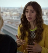 Emily_in_Paris_S02E05_WEBRip_x264-ION10_2034.jpg