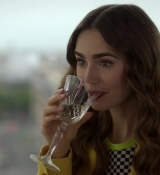 Emily_in_Paris_S02E05_WEBRip_x264-ION10_2093.jpg