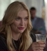 Emily_in_Paris_S02E05_WEBRip_x264-ION10_2105.jpg