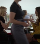 Emily_in_Paris_S02E05_WEBRip_x264-ION10_2130.jpg