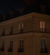 Emily_in_Paris_S02E05_WEBRip_x264-ION10_2139.jpg