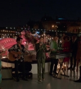 Emily_in_Paris_S02E05_WEBRip_x264-ION10_2239.jpg