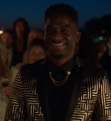 Emily_in_Paris_S02E05_WEBRip_x264-ION10_2256.jpg