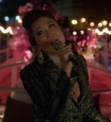 Emily_in_Paris_S02E05_WEBRip_x264-ION10_2262.jpg