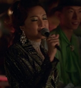 Emily_in_Paris_S02E05_WEBRip_x264-ION10_2301.jpg