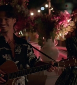Emily_in_Paris_S02E05_WEBRip_x264-ION10_2318.jpg