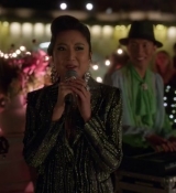 Emily_in_Paris_S02E05_WEBRip_x264-ION10_2354.jpg
