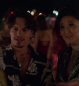 Emily_in_Paris_S02E05_WEBRip_x264-ION10_2412.jpg