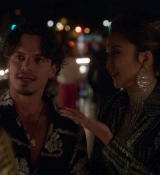 Emily_in_Paris_S02E05_WEBRip_x264-ION10_2418.jpg