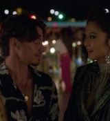 Emily_in_Paris_S02E05_WEBRip_x264-ION10_2438.jpg