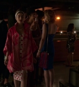 Emily_in_Paris_S02E05_WEBRip_x264-ION10_2454.jpg