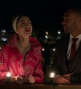 Emily_in_Paris_S02E05_WEBRip_x264-ION10_2481.jpg