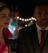 Emily_in_Paris_S02E05_WEBRip_x264-ION10_2489.jpg