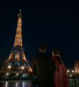 Emily_in_Paris_S02E05_WEBRip_x264-ION10_2518.jpg