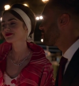 Emily_in_Paris_S02E05_WEBRip_x264-ION10_2543.jpg