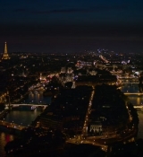 Emily_in_Paris_S02E05_WEBRip_x264-ION10_2557.jpg