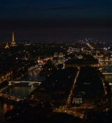 Emily_in_Paris_S02E05_WEBRip_x264-ION10_2558.jpg