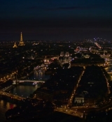 Emily_in_Paris_S02E05_WEBRip_x264-ION10_2559.jpg