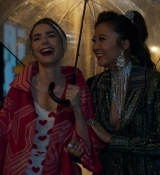 Emily_in_Paris_S02E05_WEBRip_x264-ION10_2561.jpg
