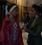 Emily_in_Paris_S02E05_WEBRip_x264-ION10_2586.jpg