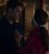 Emily_in_Paris_S02E05_WEBRip_x264-ION10_2612.jpg