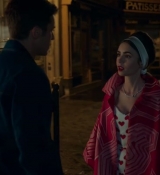 Emily_in_Paris_S02E05_WEBRip_x264-ION10_2617.jpg