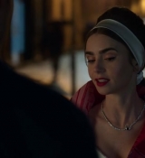 Emily_in_Paris_S02E05_WEBRip_x264-ION10_2644.jpg