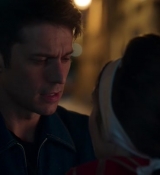 Emily_in_Paris_S02E05_WEBRip_x264-ION10_2652.jpg